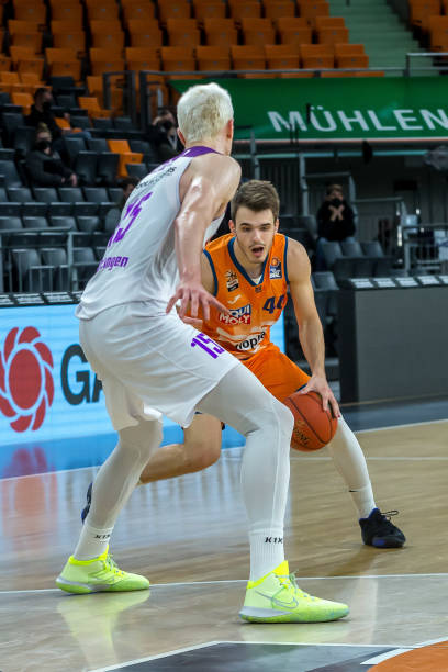 也间接促成 也间接促成